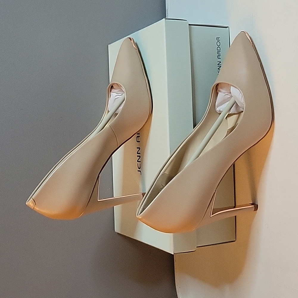 Jenn Ardor Size 9 Nude High Heels With Gold Accents NWT